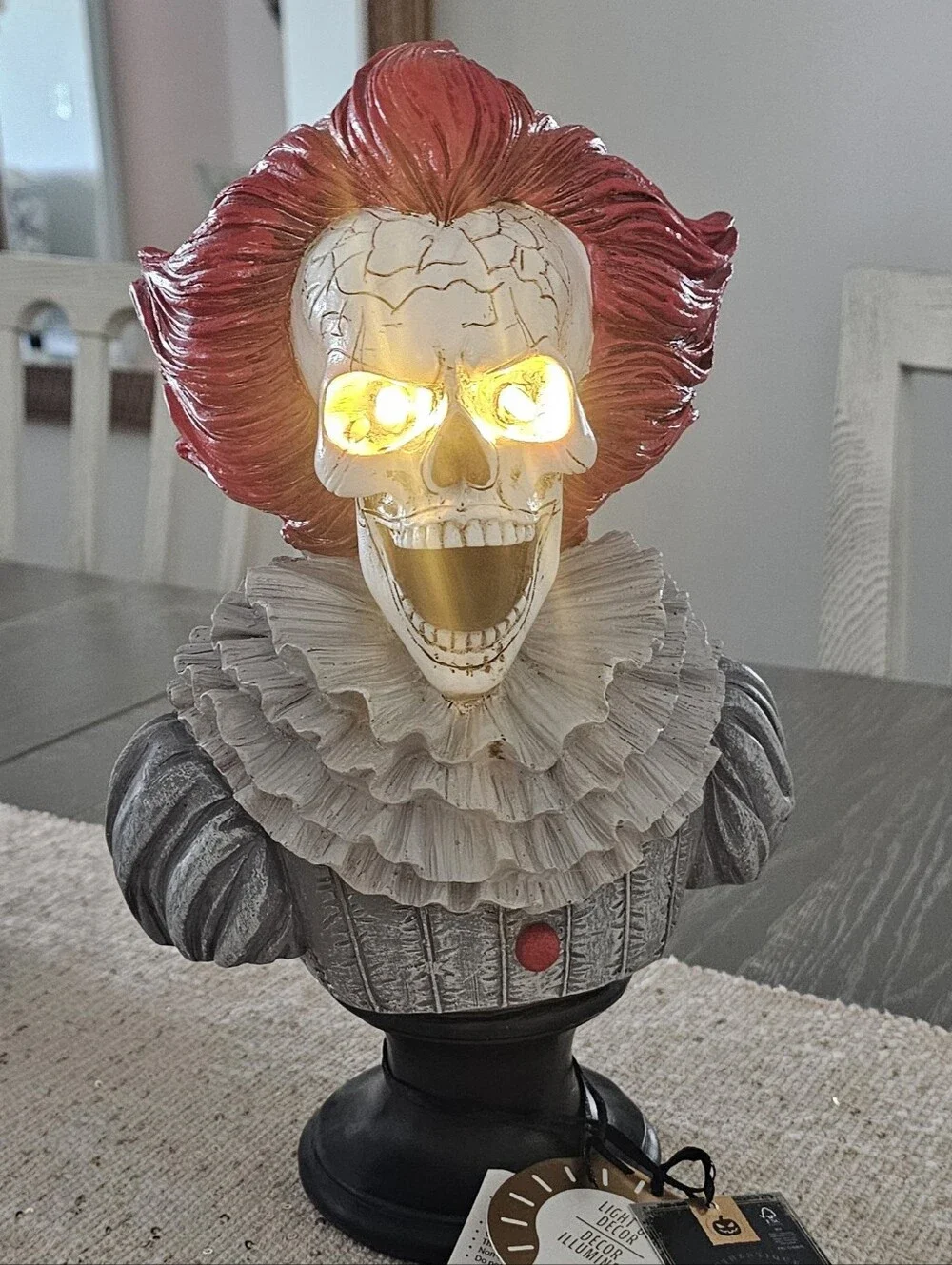 NWT! Pennywise Light Up Skeleton Halloween Bust 🤡